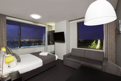 Metro Hotel Miranda - Accommodation Search 9