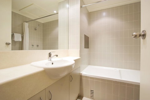 Lantern 1 Bedroom Balcony With Panoramic View - Accommodation Search 26