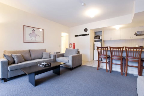 Lantern 1 Bedroom Balcony With Panoramic View - Accommodation Search 27