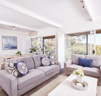 Bright and Spacious Family Home With Leafy Deck - Accommodation Search