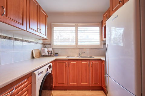 Bright And Spacious Family Home With Leafy Deck - Accommodation Search 18