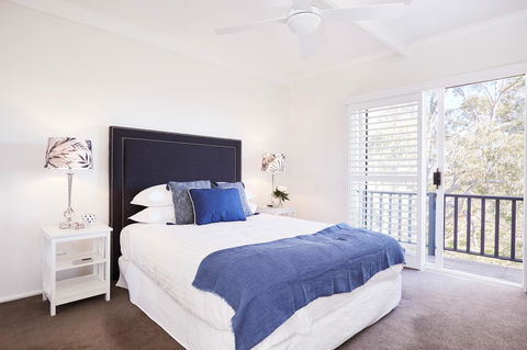 Bright And Spacious Family Home With Leafy Deck - Accommodation Search 1