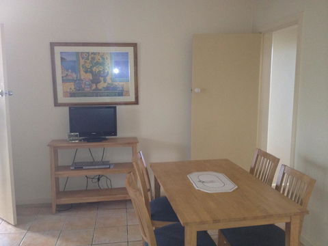 Oxley Cove Holiday Apartment - Accommodation Search 9