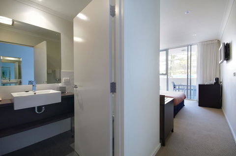 Macquarie Waters Boutique Apartment Hotel - Accommodation Search 24