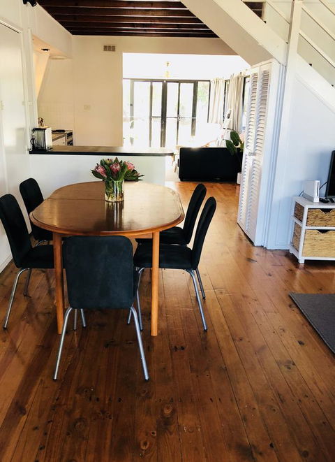 Little Blue Beach House - Accommodation Search 9
