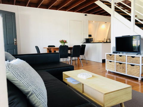 Little Blue Beach House - Accommodation Search 7