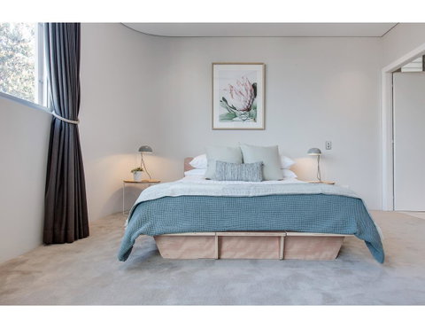 Oceanside Elegance At Superb Home Steps From Sand - Accommodation Search 1