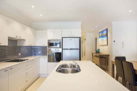 Beachfront 2 - Accommodation Search 10