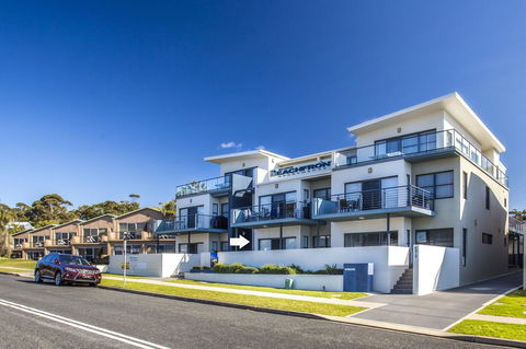 Beachfront 2 - Accommodation Search 4