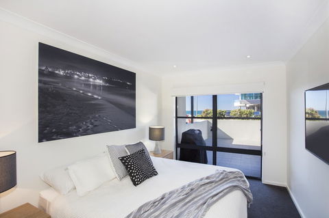 Beachfront 2 - Accommodation Search 12
