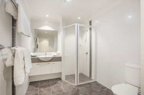 Beachfront 2 - Accommodation Search 18
