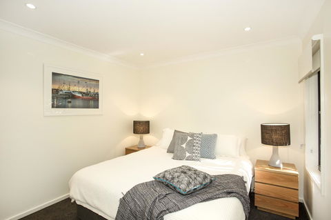 Beachfront 2 - Accommodation Search 17