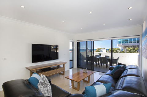 Beachfront 2 - Accommodation Search 3