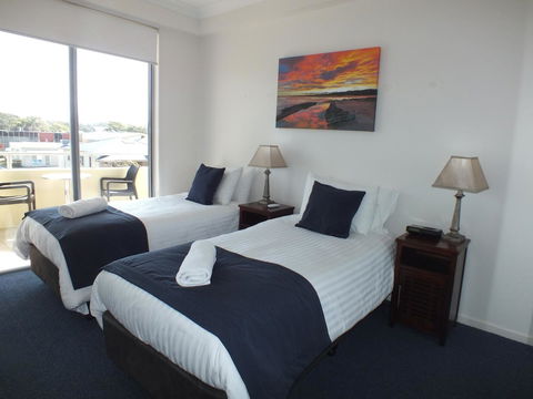 Pacific Marina Apartments - Accommodation Search 42