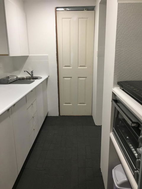 Arena Blanca Studio Apartment - Accommodation Search 4