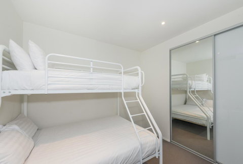Lakefront 116 Kingston ACT - Accommodation Search 4