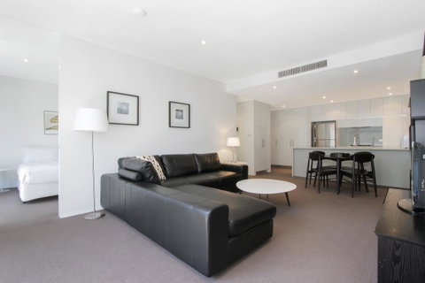 Lakefront 116 Kingston ACT - Accommodation Search 16