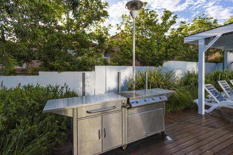 Oaks Nelson Bay Lure Suites - Accommodation Search 7