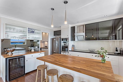 Phuza Maningi 17 Myan Close - Accommodation Search 9