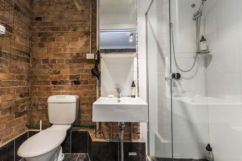 Chippendale Â· Quaint 1880â€™s Sydney Chippendale Terrace House - Accommodation Search 6