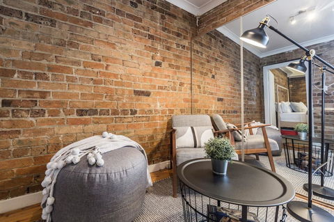 Chippendale Â· Quaint 1880â€™s Sydney Chippendale Terrace House - Accommodation Search 4