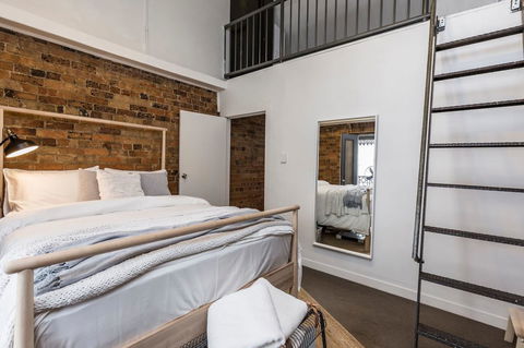 Chippendale Â· Quaint 1880â€™s Sydney Chippendale Terrace House - Accommodation Search 2