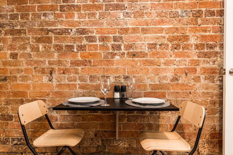 Chippendale Â· Quaint 1880â€™s Sydney Chippendale Terrace House - Accommodation Search 11