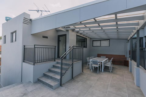 Studios On Beaumont - Accommodation Search 9