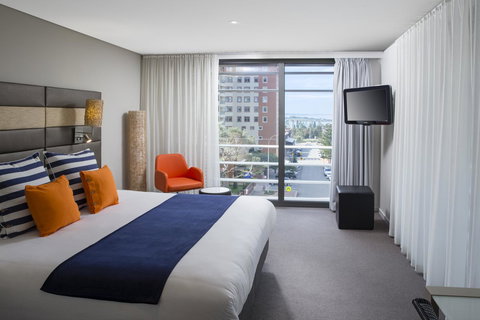 Novotel Newcastle Beach - Accommodation Search 13