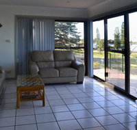 Oxley 8 at Tuncurry - Accommodation Search