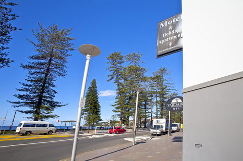 Manly Paradise Motel & Apartments - Accommodation Search 18
