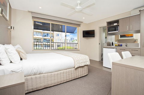 Manly Paradise Motel & Apartments - Accommodation Search 14