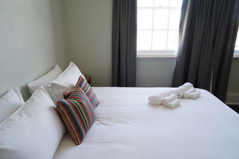 Rosehill Hotel - Accommodation Search 5