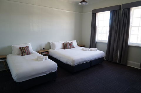 Rosehill Hotel - Accommodation Search 0