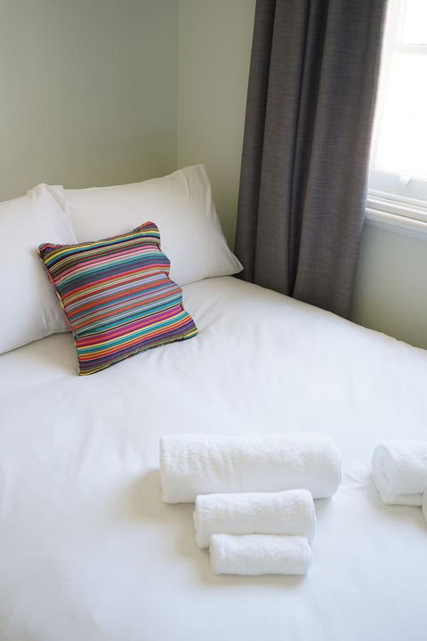 Rosehill Hotel - Accommodation Search 22