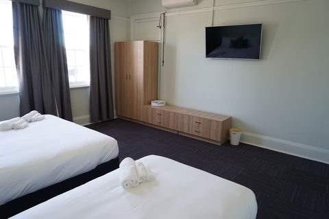 Rosehill Hotel - Accommodation Search 6