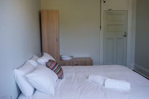 Rosehill Hotel - Accommodation Search 17