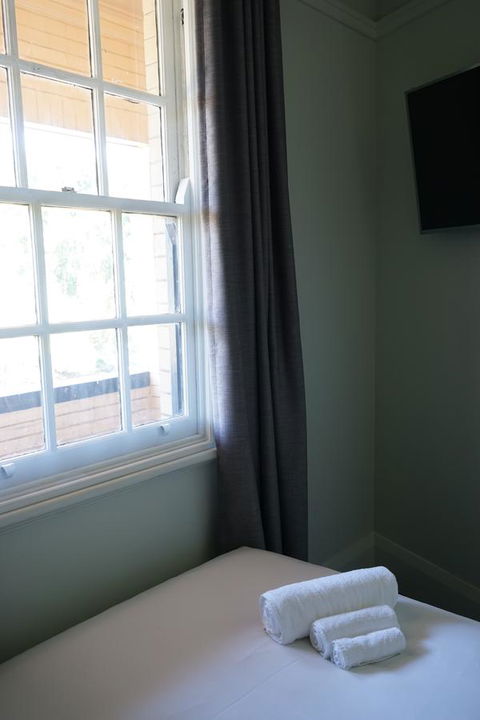 Rosehill Hotel - Accommodation Search 24