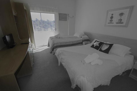Rest Easy Motel - Accommodation Search 22