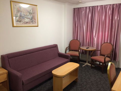 Edgecliff Lodge Motel - Accommodation Search 10
