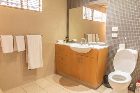 Belmont - Accommodation Search 12