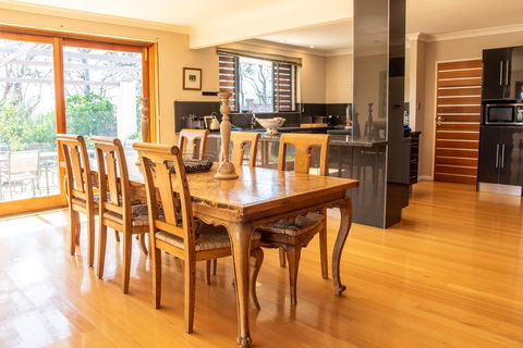Belmont - Accommodation Search 15