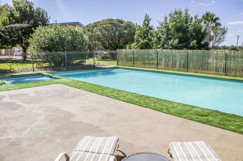 Allonville Gardens Motel - Accommodation Search 9