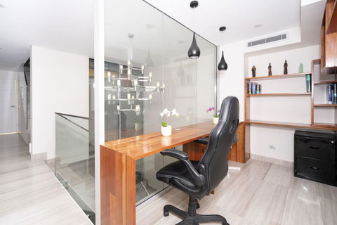 Luxury Villa Darlington - Vine - Accommodation Search 14