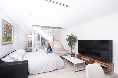 Luxury Villa Darlington - Vine - Accommodation Search 43