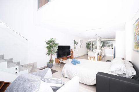 Luxury Villa Darlington - Vine - Accommodation Search 41