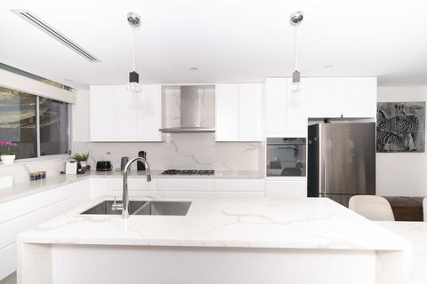 Luxury Villa Darlington - Vine - Accommodation Search 6