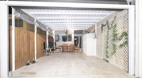 Luxury Villa Darlington - Vine - Accommodation Search 19