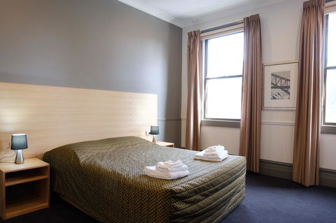 Royal Exhibition Hotel - Accommodation Search 15