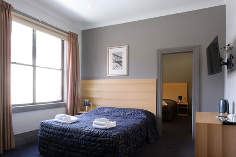 Royal Exhibition Hotel - Accommodation Search 17